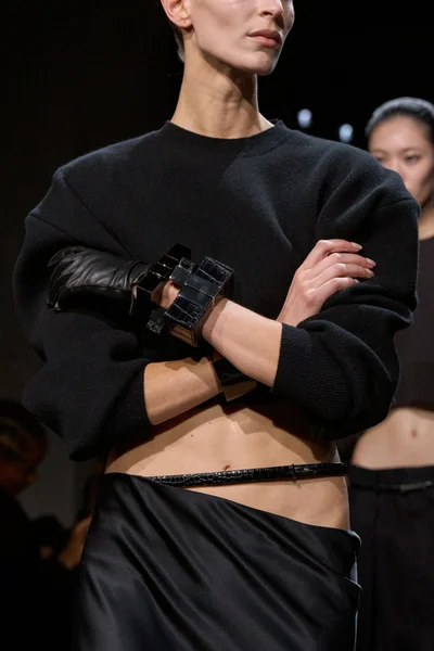 Look 20